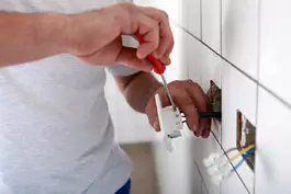 "בדקו את תקינות ההארקה בבית. זה תמיד עניין קריטי, אבל עם ילדים זה מקבל משנה חשיבות"